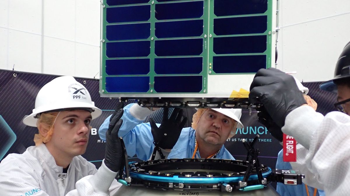 Další vesmírný úspěch Česka. Nová družice monitoruje Zemi a pomůže i radioamatérům